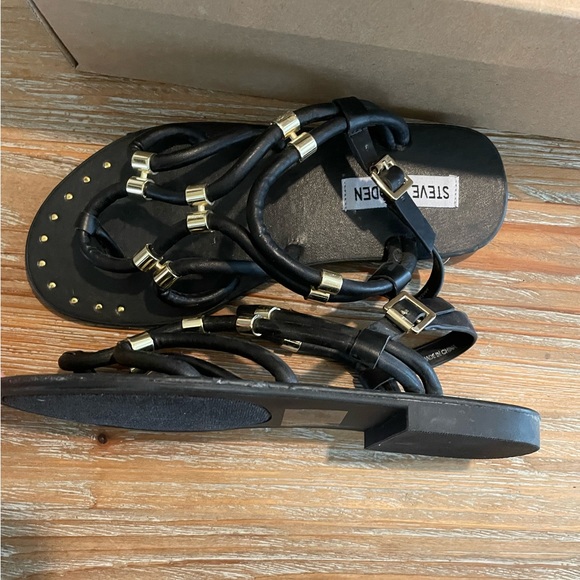 Steve Madden Sandals - Picture 3 of 4